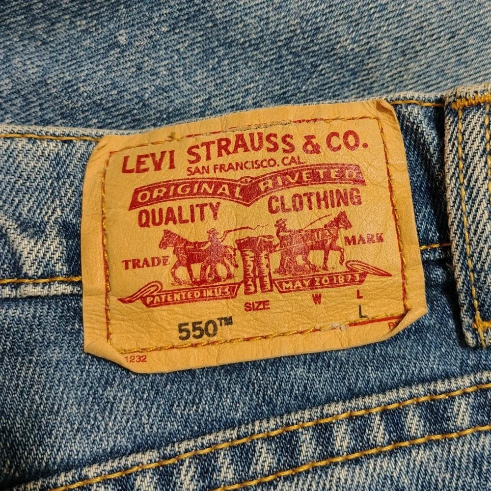 Levi Strauss 550 Classic Relaxed Tapered Jeans Medium Wash Women Size 10 L - Picture 5 of 15